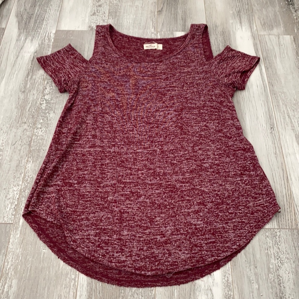 Hollister top